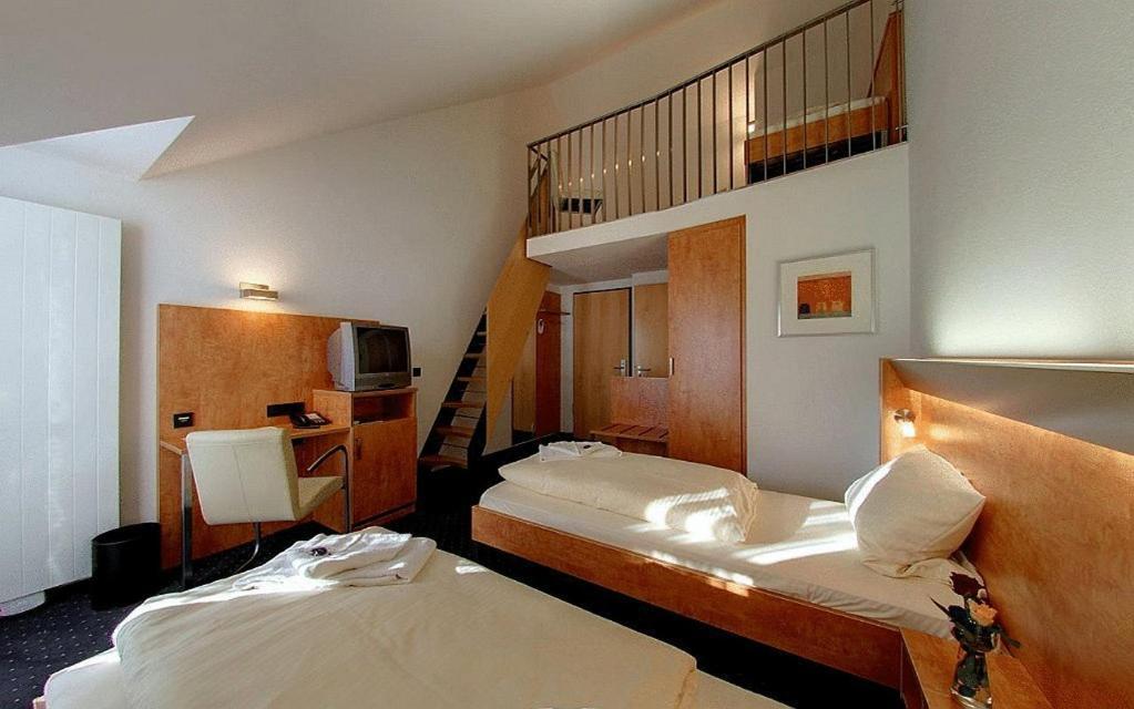 Hotel Gasthof Gross Bergkirchen (Bavaria) Exterior foto